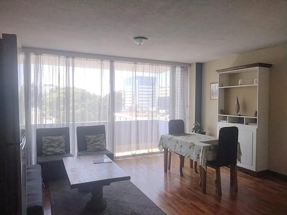 Apartamento 505 Cortijo Reforma zona 9 Guatemala City Bagian luar foto